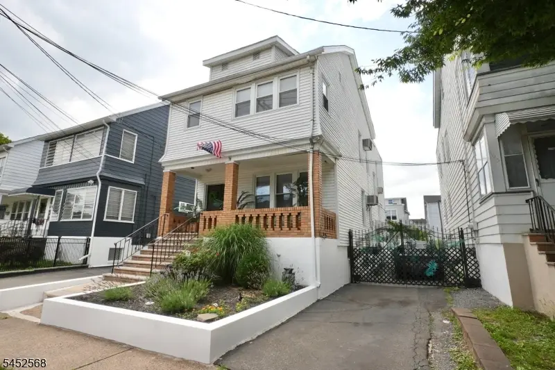 191 N 16th St, Ampere North, NJ 07003 - #2