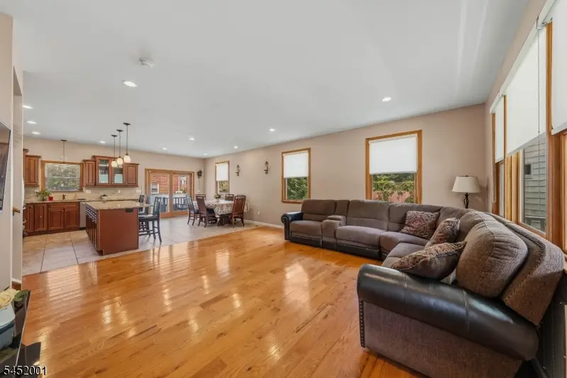 2416 Hulick Pl, Rahway, NJ 07065 - #3