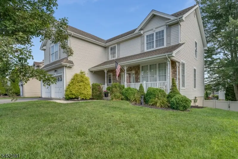 13 Grant Way, Lopatcong, NJ 08865 - #2
