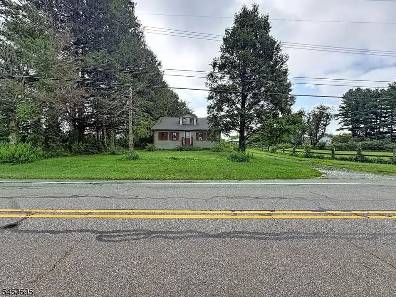 28 Wolfs Corner Rd, Green, NJ 07860 - #1