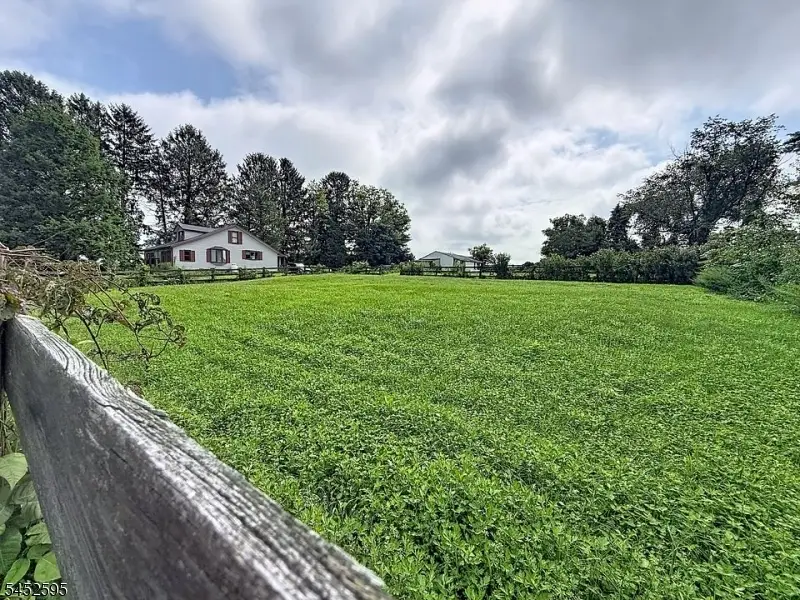28 Wolfs Corner Rd, Green, NJ 07860 - #3