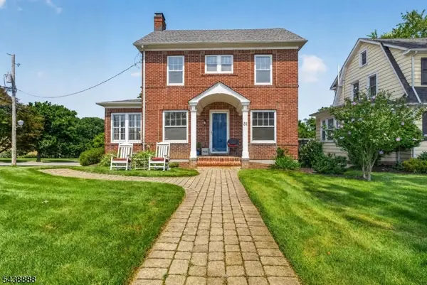 31 Frederick St, Morristown Town, NJ 07960