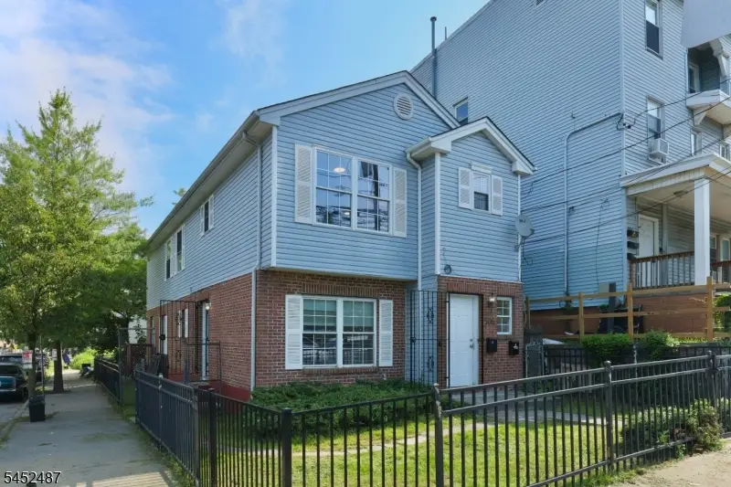 586 15th Ave, Newark, NJ 07103 - #2