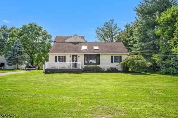 5 Millbrook Rd, Raritan Twp., NJ 08822