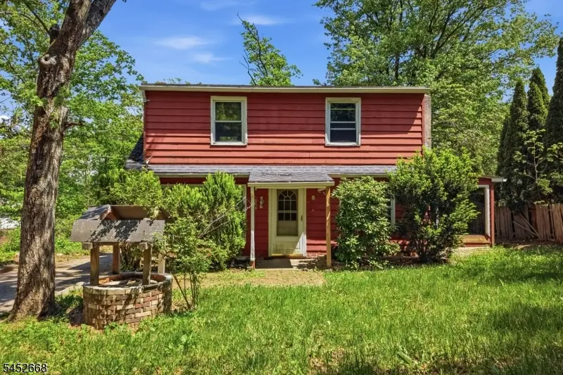 71 Center St, West Milford, NJ 07480 - #1