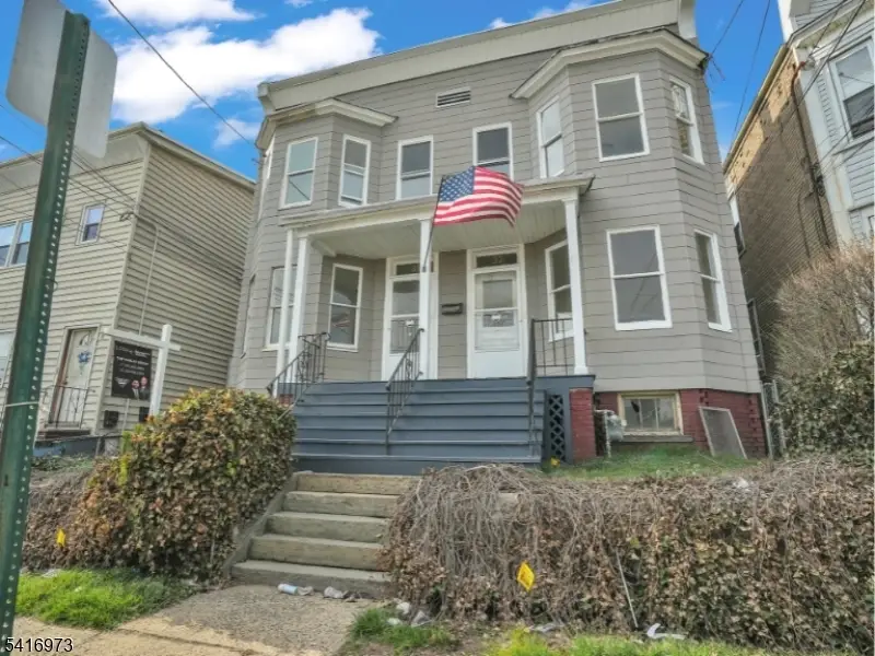 33-35 Delaware St, Elizabeth, NJ 07206 - #1