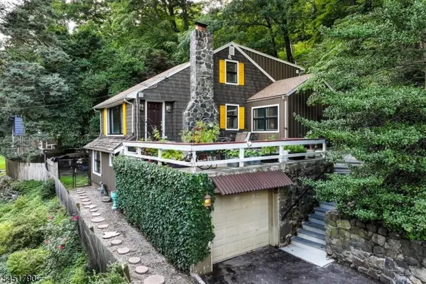 18 Bott Ln, Montville Twp., NJ 07082
