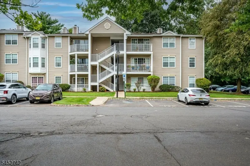 85 Lindsey Ct, Franklin Park, NJ 08823 - #1