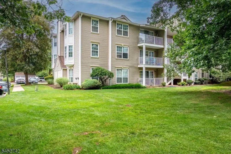 85 Lindsey Ct, Franklin Park, NJ 08823 - #3