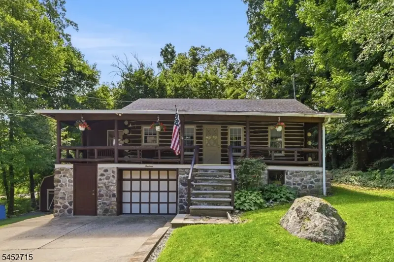 13 Woodside Dr, West Milford, NJ 07480 - #2