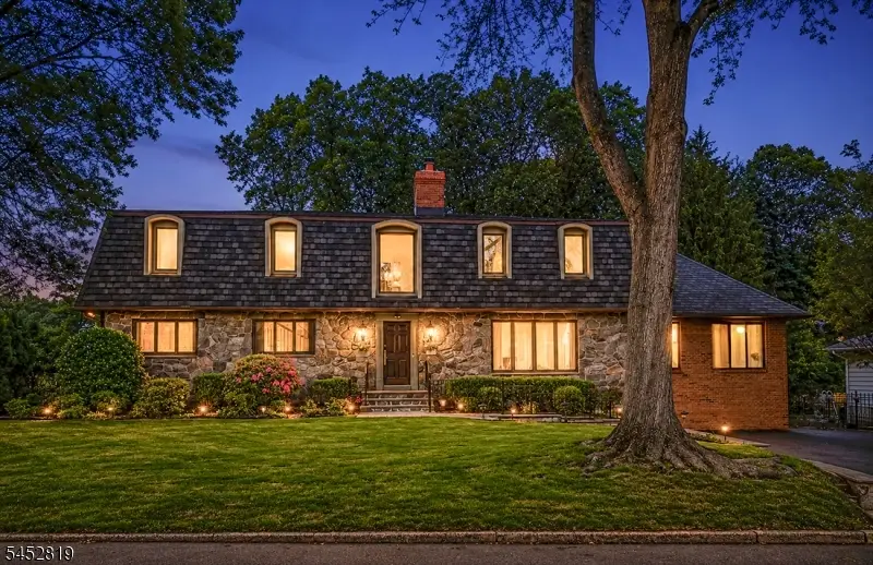 203 Harwood Pl, Paramus, NJ 07652 - #1