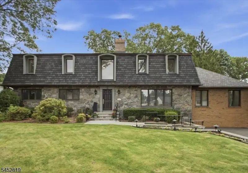 203 Harwood Pl, Paramus, NJ 07652 - #2
