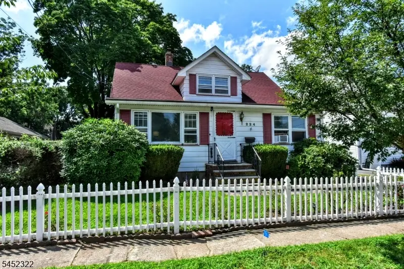 224 Romain Ave, Pompton Lakes, NJ 07442 - #3