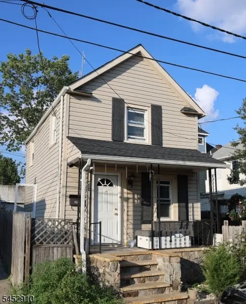 28 Warren St, North Plainfield, NJ 07060 - #1