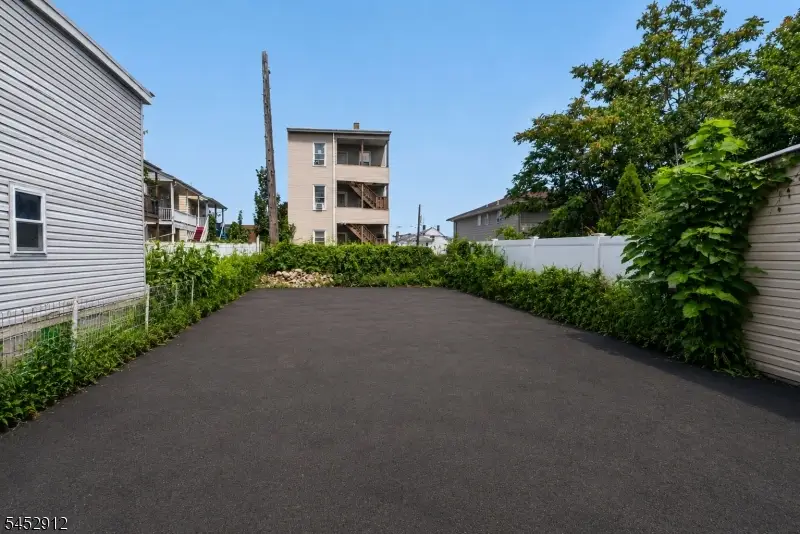 90 Manchester Ave, Paterson, NJ 07502 - #2