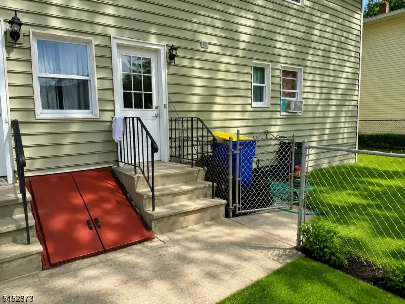 240 Cedar St, South Bound Brook, NJ 08880 - #3