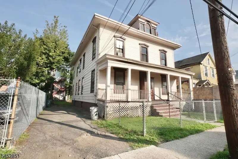27 Augusta St, Irvington, NJ 07111 - #2