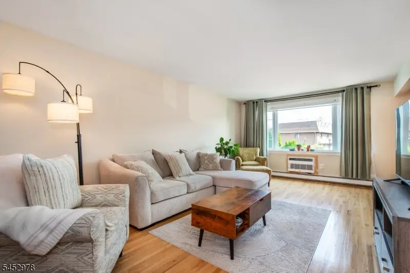 605 Grove St #3, Clifton, NJ 07013 - #1