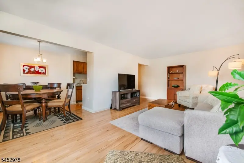 605 Grove St #3, Clifton, NJ 07013 - #3