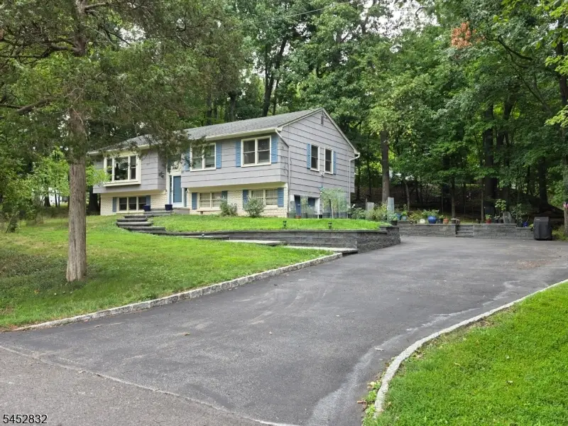154 Hillside Ave, Green Knoll, NJ 08807 - #2