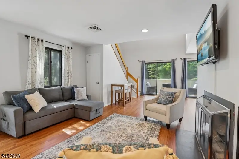 37 Cerone Ct, West Orange, NJ 07052 - #1