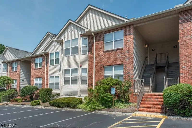 3 Jennifer Dr, East Hanover, NJ 07936 - #2