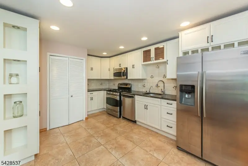 3 Jennifer Dr, East Hanover, NJ 07936 - #3