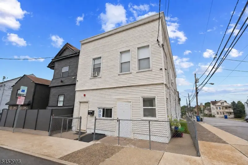 54 Genessee Ave, Paterson, NJ 07503 - #2