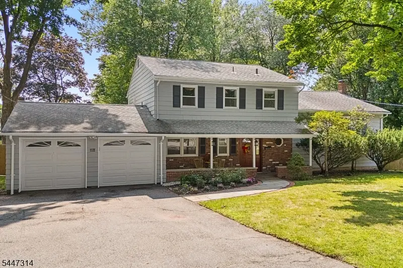 6 Hepworth Ct, West Orange, NJ 07052 - #2