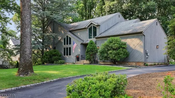 8 Cayuga Way, Bernards Twp., NJ 07920