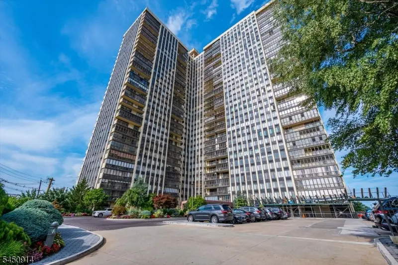 300 Winston Dr-c2912, Cliffside Park, NJ 07010 - #2