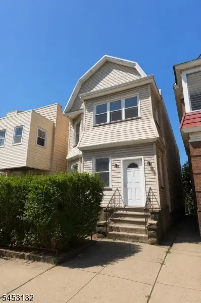 143 Pearsall Ave, Jersey City, NJ 07305