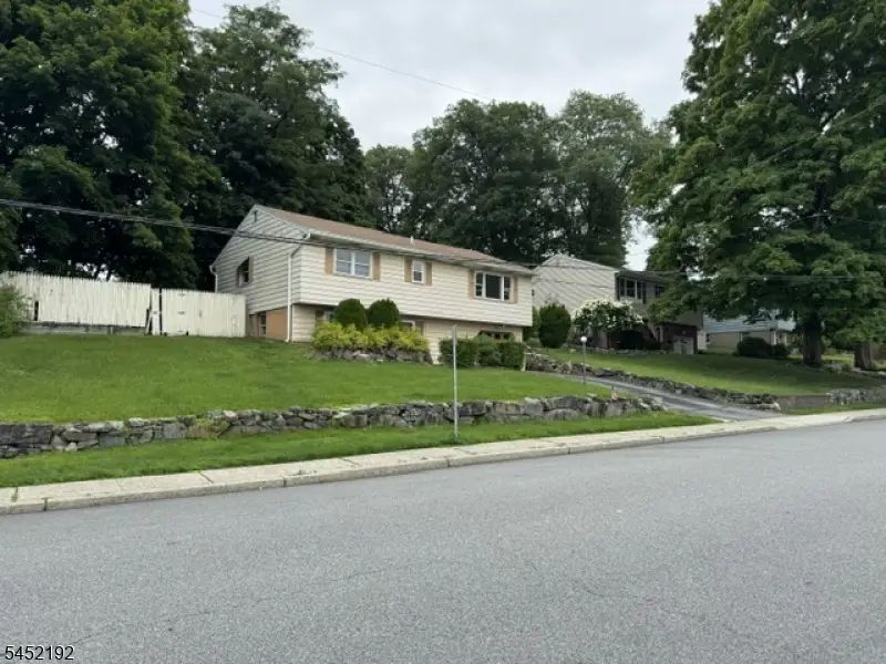 20 Pearl Pl, Butler, NJ 07405 - #1