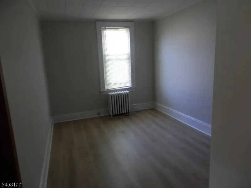 109 E Munsell Ave #1, Linden, NJ 07036 - #3
