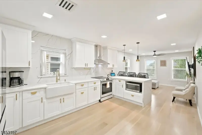 511 Roosevelt St, Roselle Park, NJ 07204 - #2