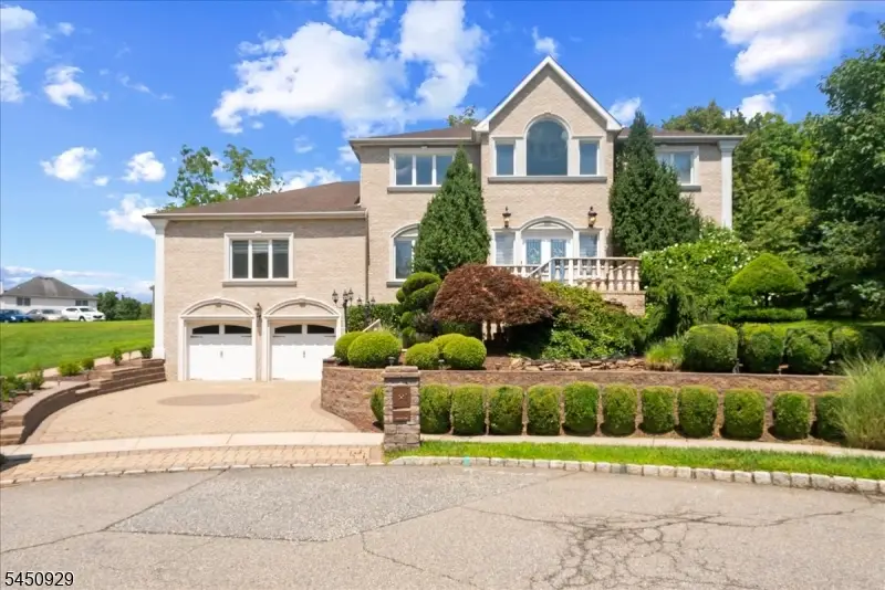 12 Byron Ct, Parsippany, NJ 07054 - #1