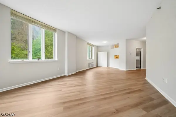 10 Smith Manor Blvd #119, West Orange Twp., NJ 07052