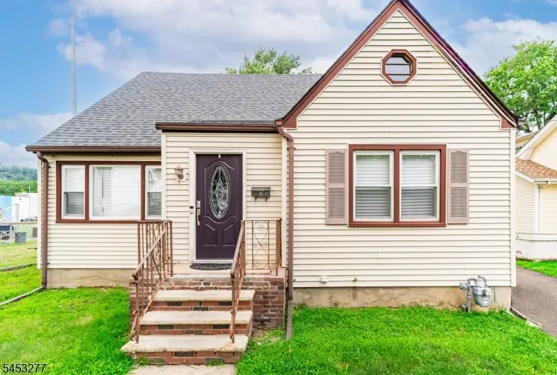 97 Elberon Ave, Hawthorne, NJ 07506 - #2