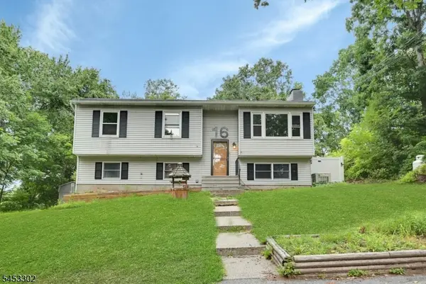 16 Essex Rd, Wantage Twp., NJ 07461