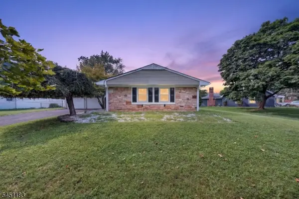 32 Lebed Dr, Franklin Twp., NJ 08873