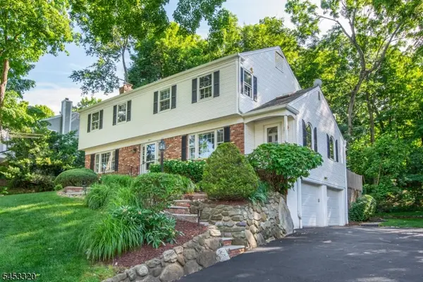12 Colonial Dr, Morris Twp., NJ 07960