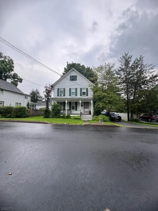 6 Fourth St, Sussex Boro, NJ 07461