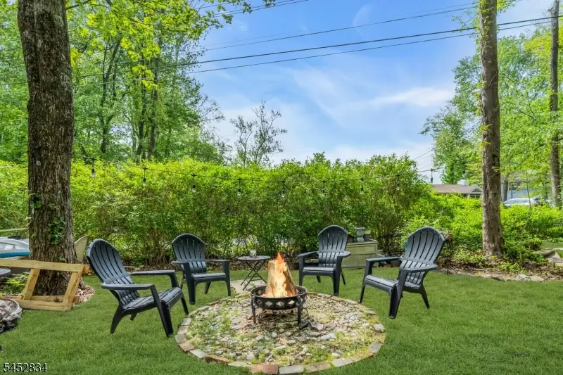 20 Plaza Dr, Crandon Lakes, NJ 07860 - #3