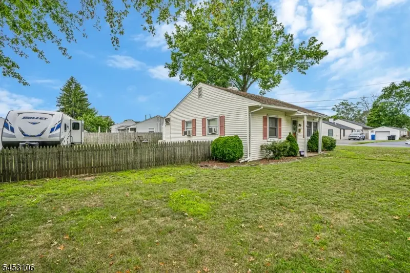 2 Orchid Pl, Middlesex, NJ 08846 - #2