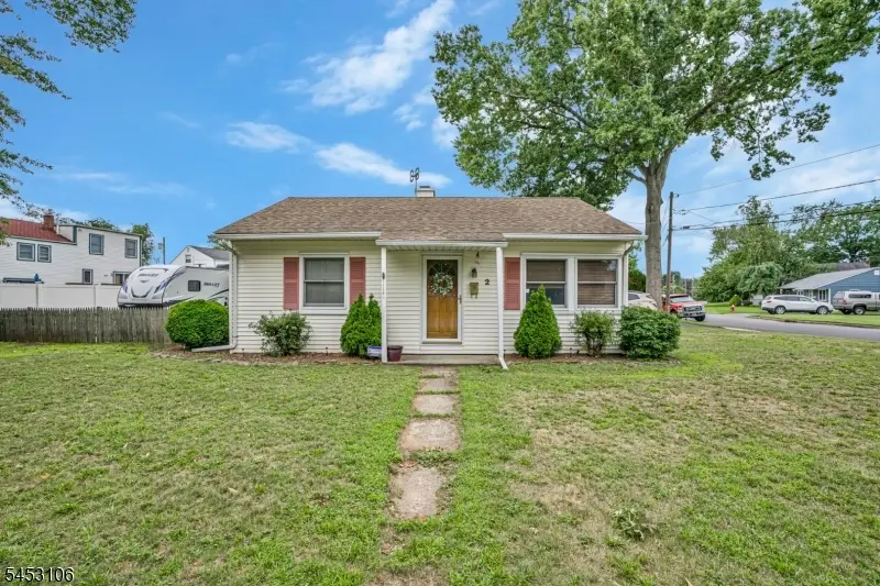 2 Orchid Pl, Middlesex, NJ 08846 - #3