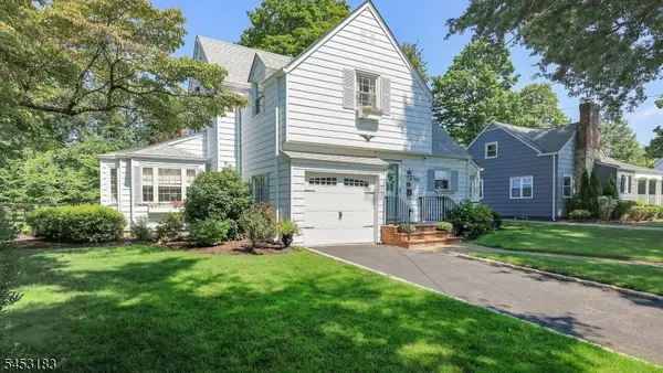 100 Mali Dr, North Plainfield Boro, NJ 07062