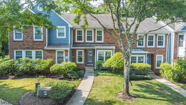 54 Woodledge Ct, Rockaway Twp., NJ 07866