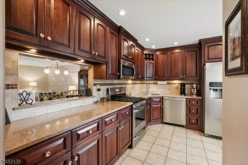324 Gettysburg Way, Lincoln Park, NJ 07035 - #3