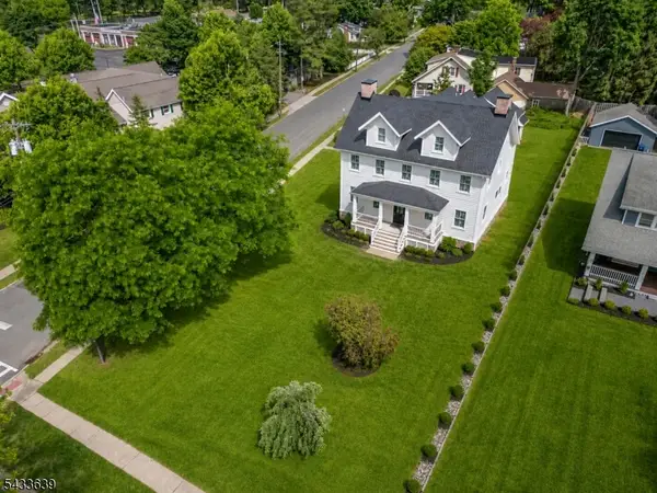 30 E Main St, Mendham Boro, NJ 07945