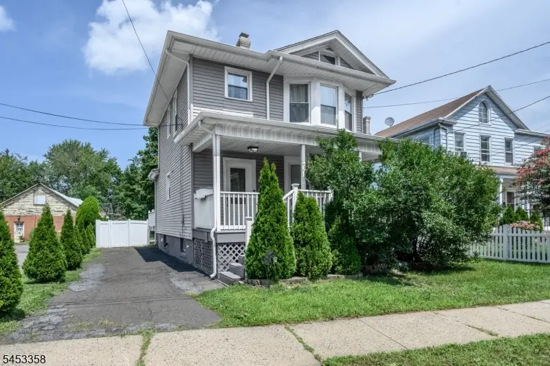 708 E Grand Ave, Rahway, NJ 07065 - #1